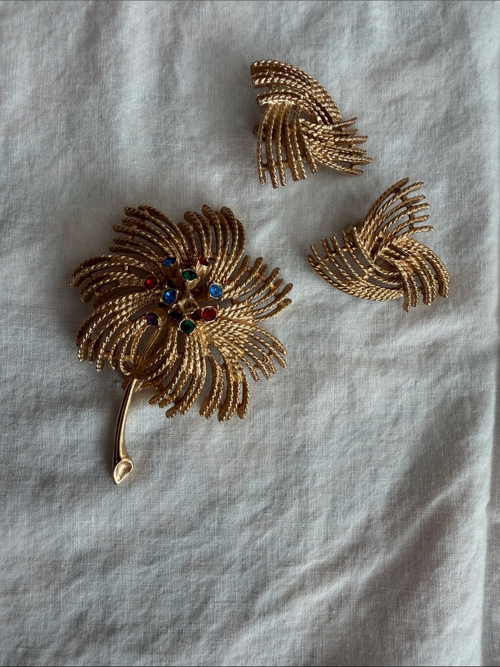 Sarah Coventry Gold Floral Brooch and Earring Set with Multicolor Stones